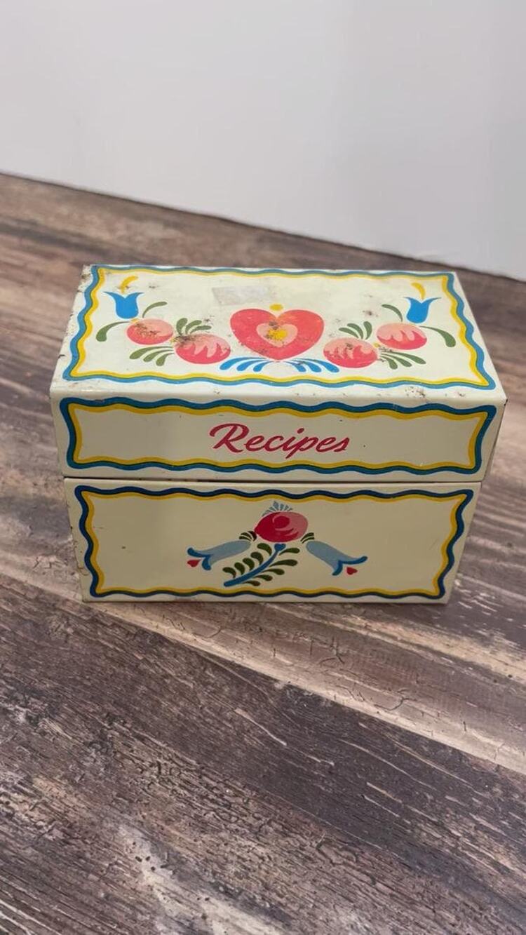 Vintage Ohio Art Metal Recipe Box Pennsylvania Dutch Folk Art Tin with Recipes